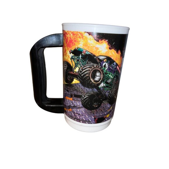 2009 Whirley DrinkWorks Monster Jam Truck Cup Grave Digger & Maximum Destruction - Picture 9 of 14